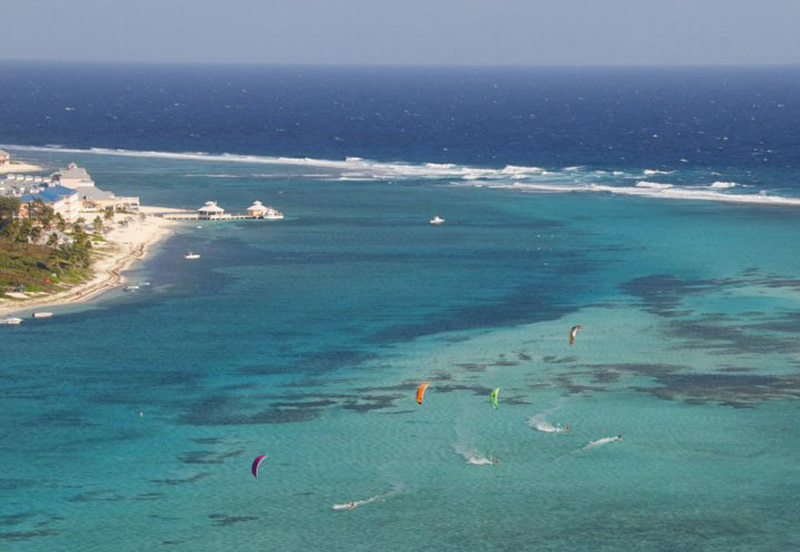 The Sweet Spot - Kitesurfing Detination - Guanaja, Bay Islands, Honduras