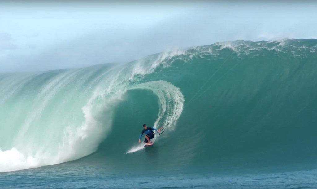 Keahi De Aboitiz at Teahupoo 